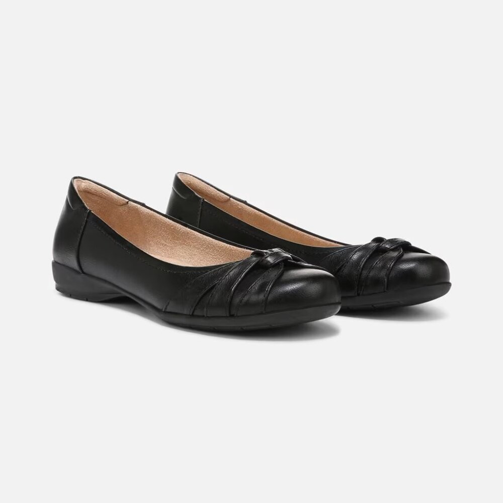 Brand New in Box - Naturalizer SOUL Gift Flat 10M